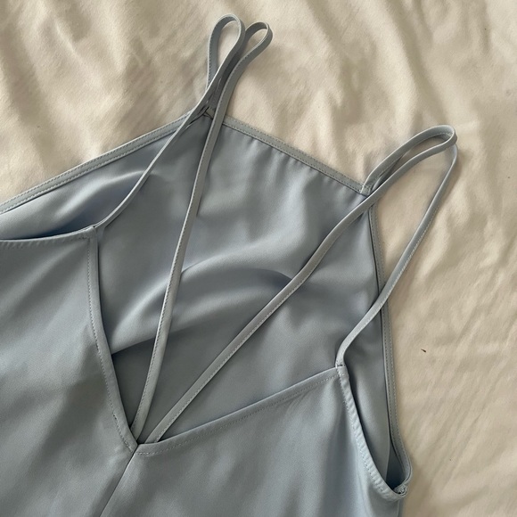 Backless light blue dress - Picture 2 of 3